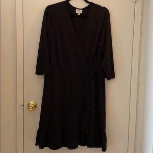 Black tie-waist dress